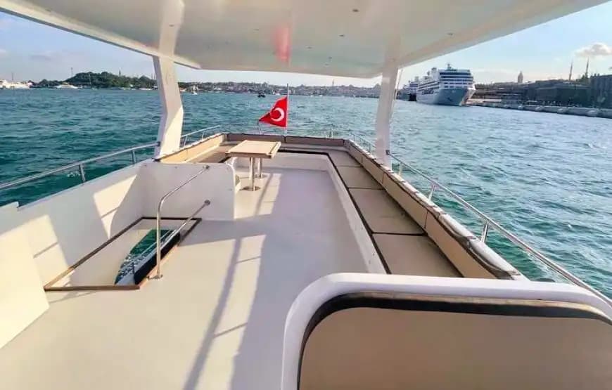 Haliç Eminönü Yacht Rental 4
