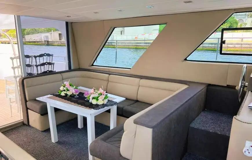 Haliç Eminönü Yacht Rental 12