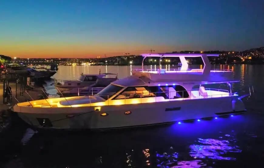 Haliç Eminönü Yacht Rental 6