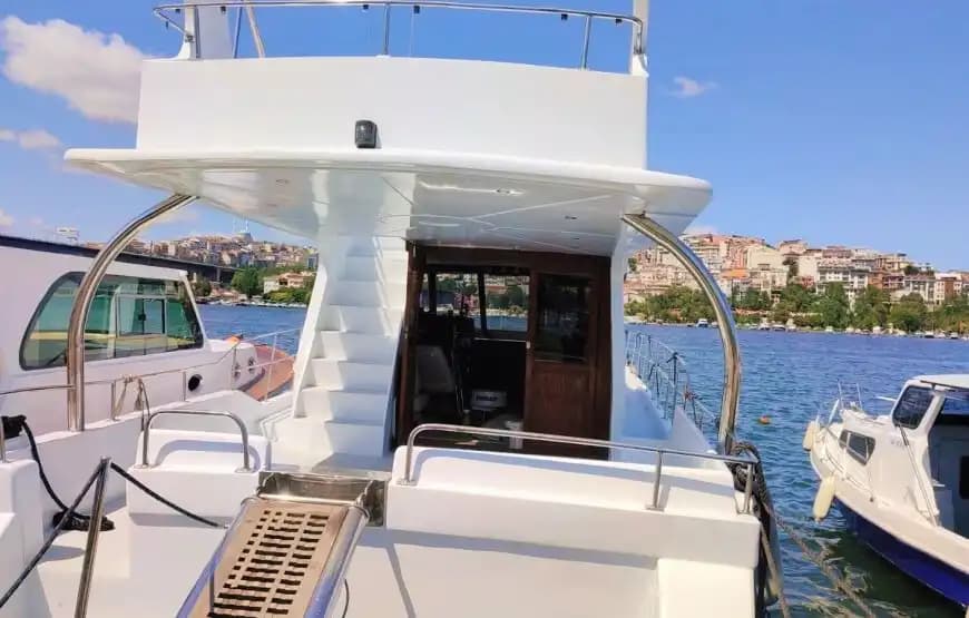 Cruise the Bosphorus with Eminönü Yacht Rental! 11