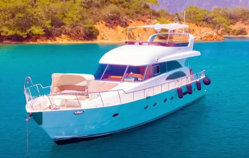 Luxury Yachting in Unkapanı: Overnight or Day Trips 6
