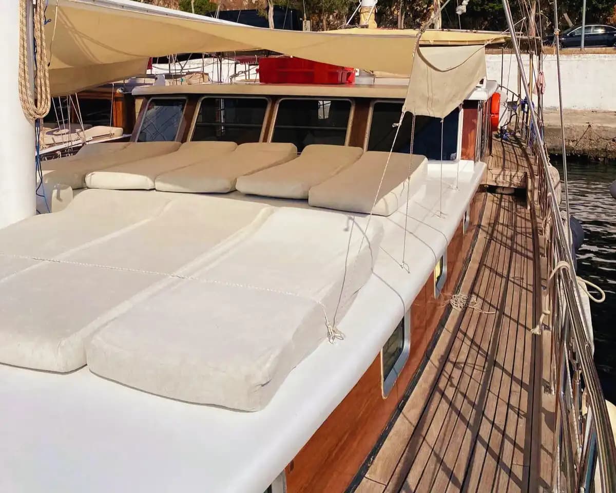 An Overnight Exploration in Kekova with a Fully Equipped Gulet 9