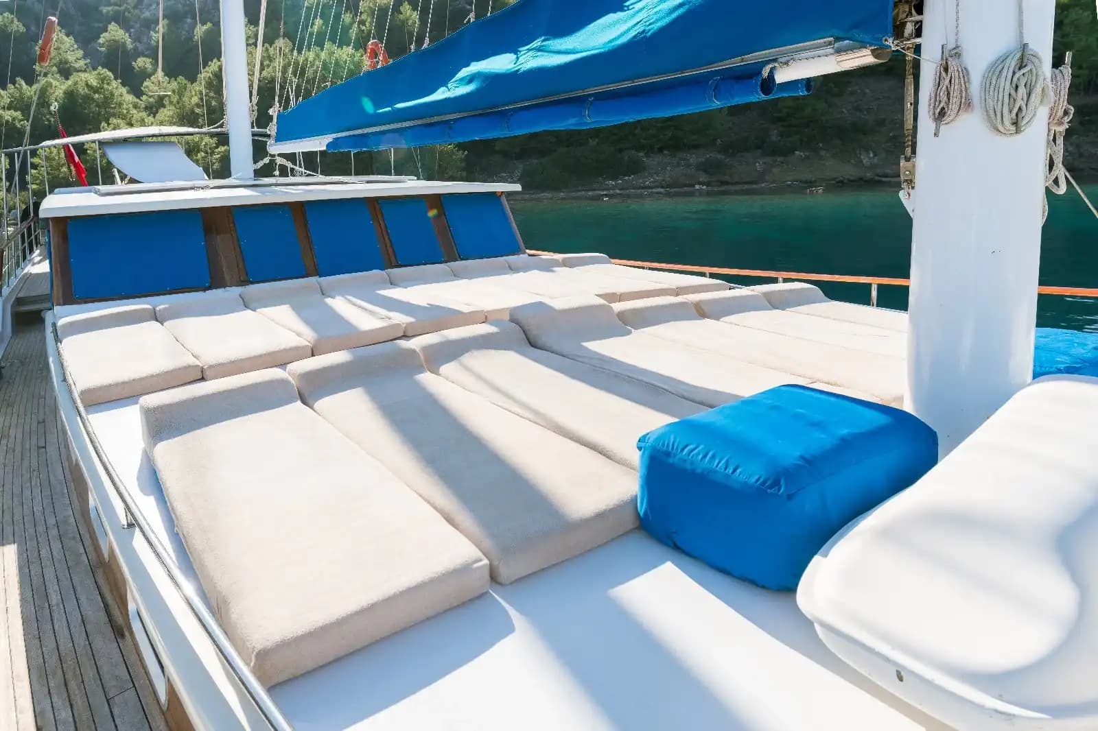 Exclusif Voyage bleu from Bozburun: 26-Meter 6-cabines Gulet 9