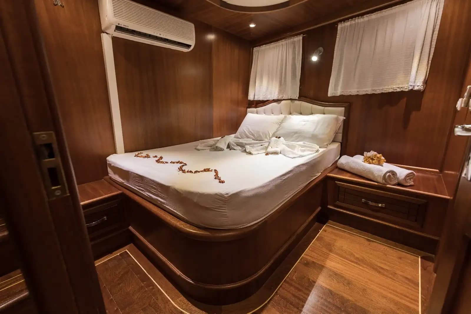 Exclusif Voyage bleu from Bozburun: 26-Meter 6-cabines Gulet 11