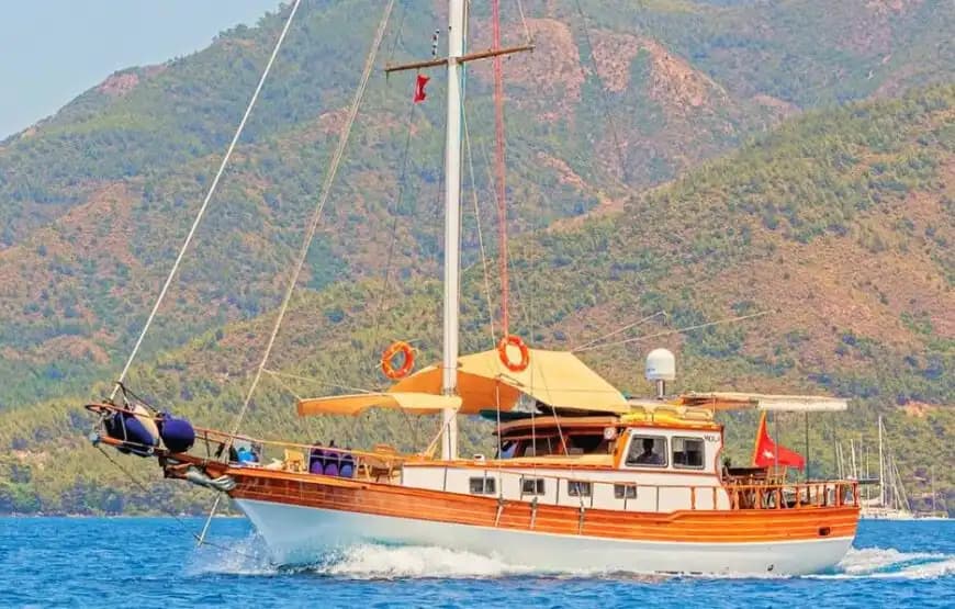 Discover Marmaris’ Hidden Calas con a Private & Elegante Yacht - Fiesta en el Barco
