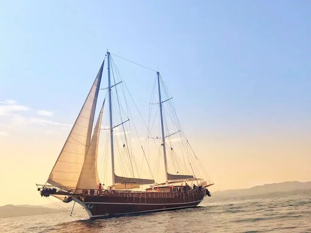 Marmaris’in Saklı Koylarını Keşfetmek İçin Muhteşem Bir Gulet Deneyimi - Yatta Kurumsal Toplantı