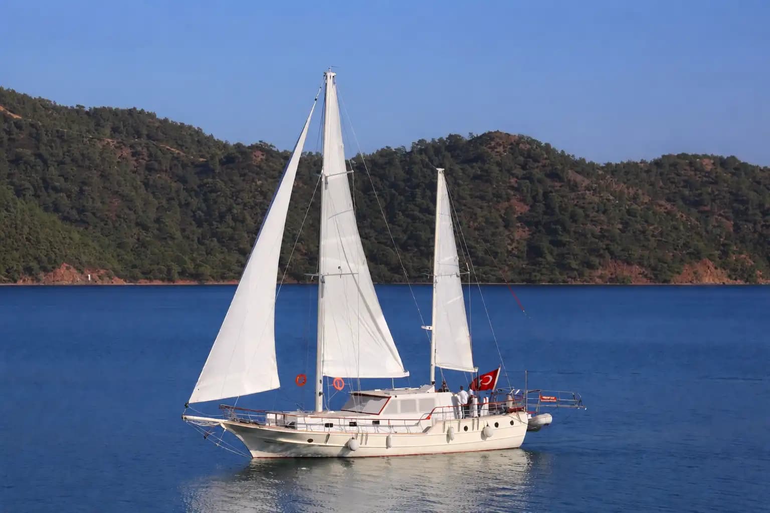Göcek'te 18.5 Metrelik Gulet ile Mavi Yolculuk Keyfi (8 Kişi) - Yatta Kurumsal Toplantı
