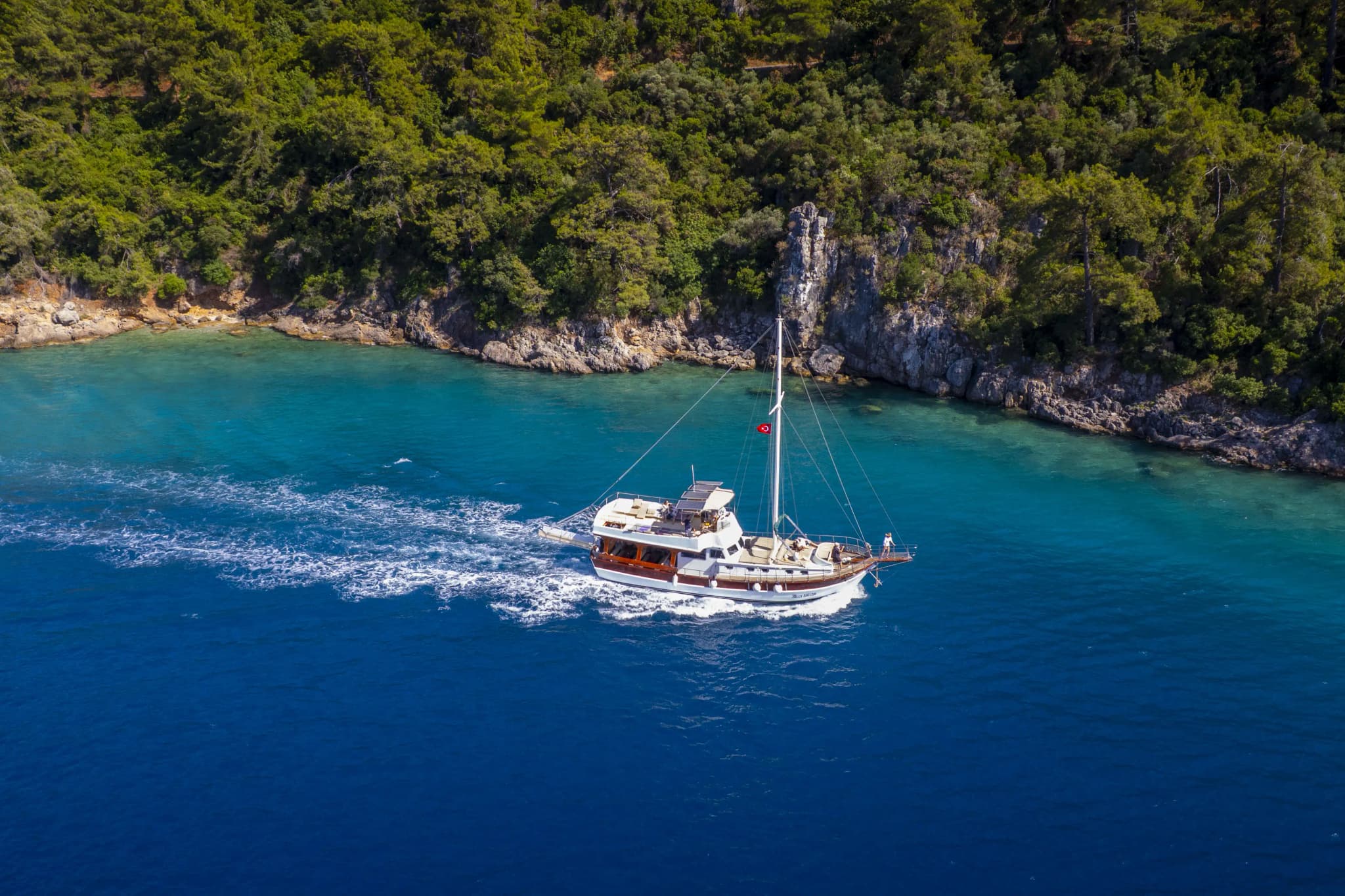 Marmaris'te Günlük 18 Metrelik Yelkenli Kiralama Deneyimi 4