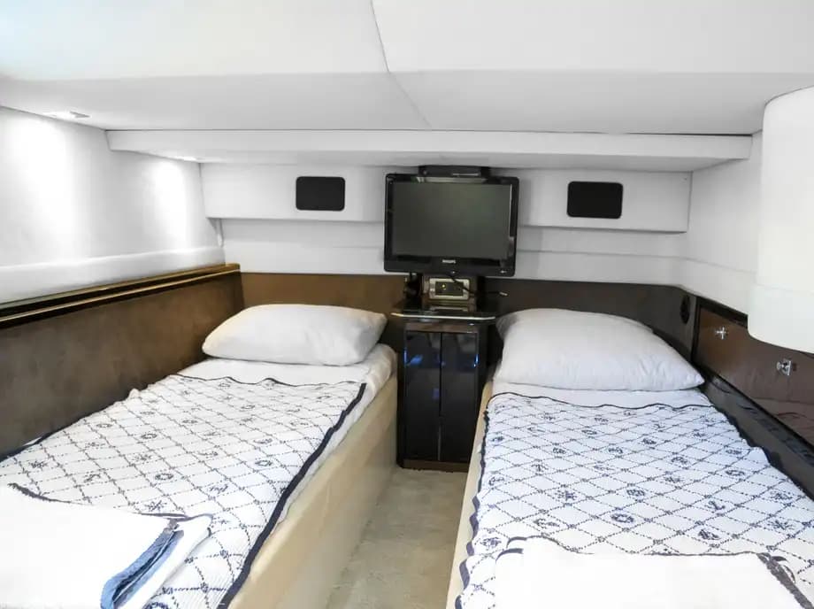Komfortabel Meer Voyage for 4 Personen with a 15-Meter Schnellboot in Bodrum 23